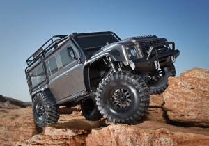 Zdalnie sterowany model Land Rover DEFENDER TRAXXAS